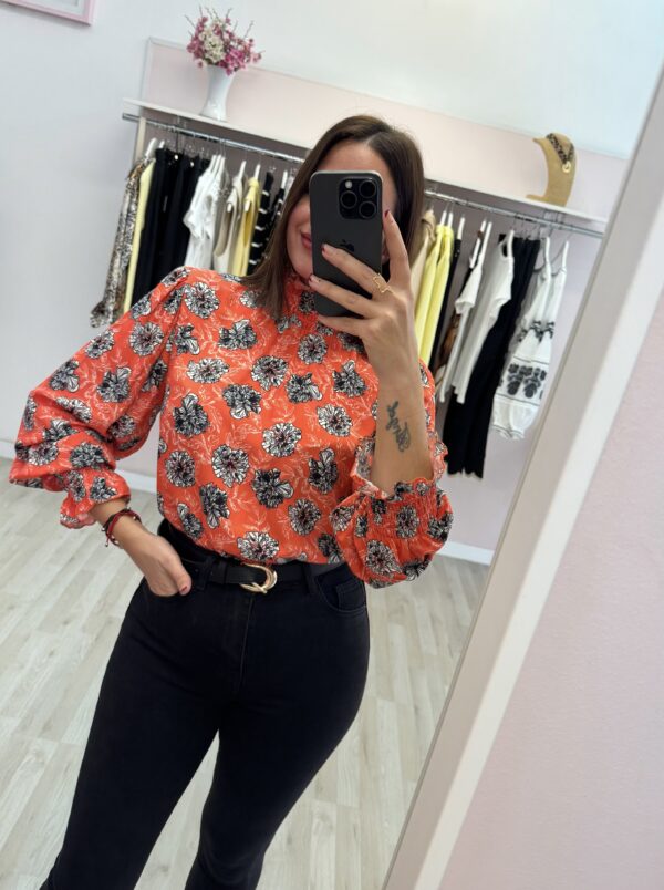 Blusa primavera coral